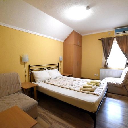 Hotel Etno Kuca Sa Konacistem Gocko Vrnjačka Banja Exterior foto