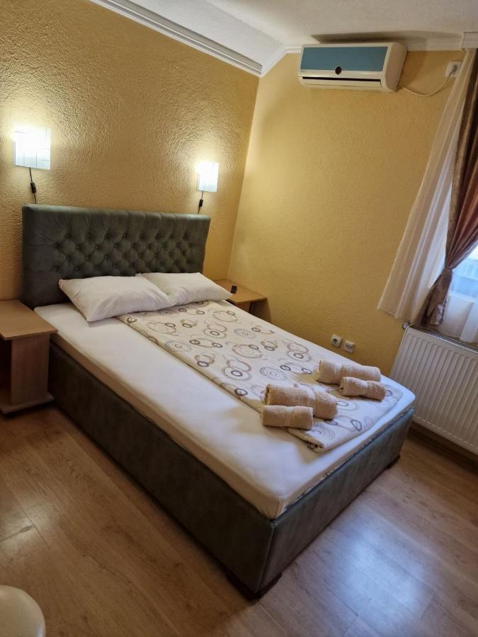 Hotel Etno Kuca Sa Konacistem Gocko Vrnjačka Banja Exterior foto
